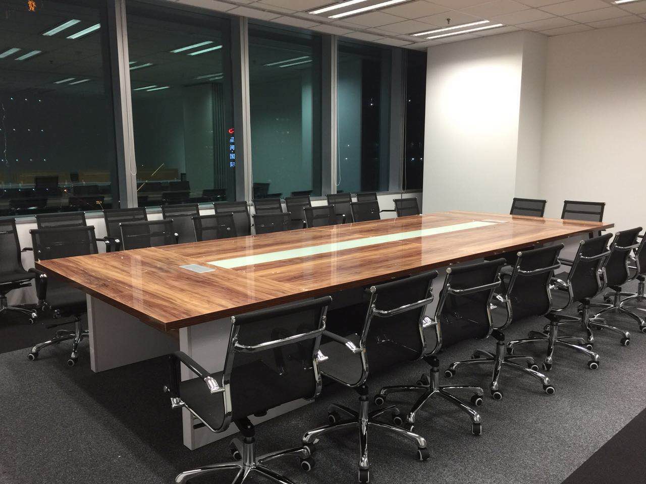 辦公家具會(huì)議桌現(xiàn)場實(shí)拍