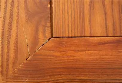 實木辦公家具開裂怎么修復？深圳辦公家具廠給你支招